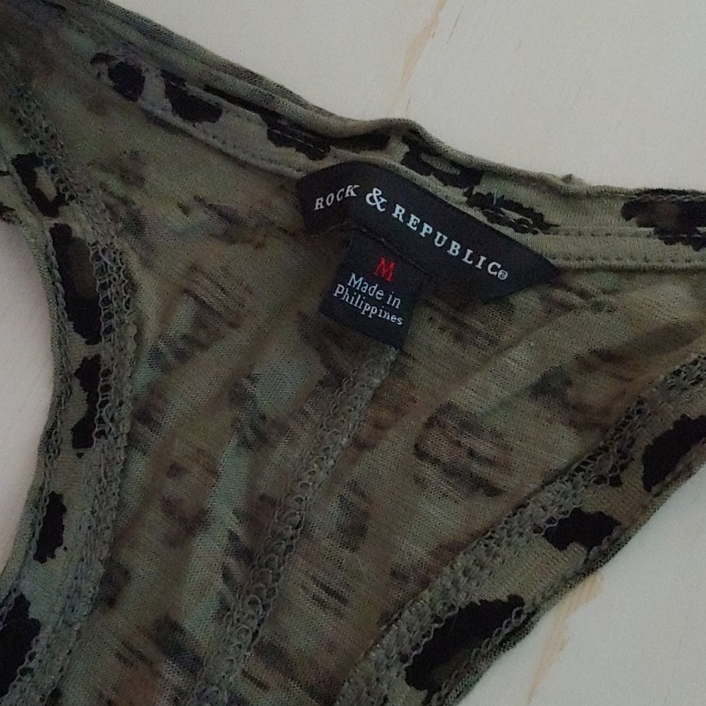 Leopard Print Tank - Picture 2 of 3